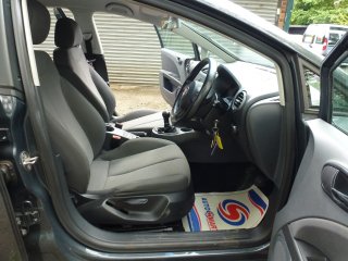 /photos/11275/4e34c129-fae4-ae83-09ff-42bd30a9c1cc_i320x240.jpg